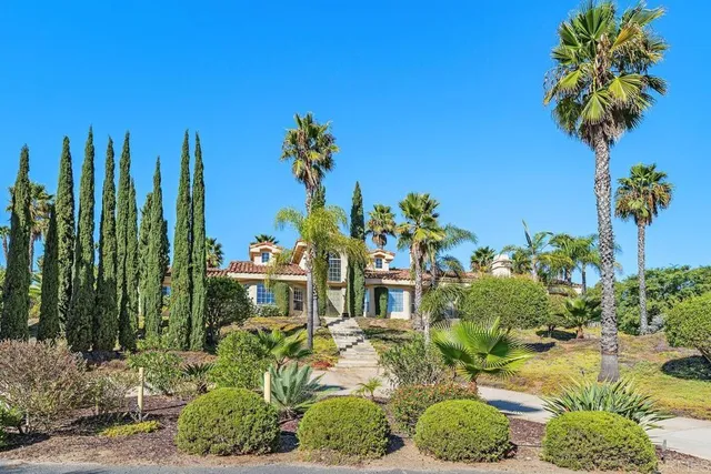 3068 Southwind Ln, Vista, CA 92084