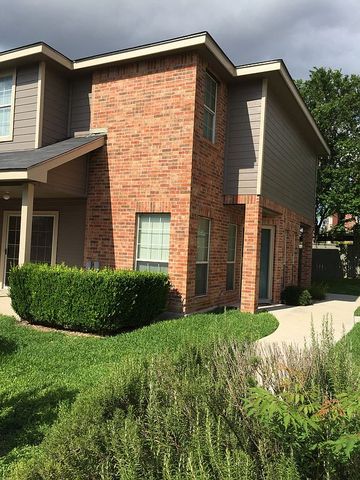 131 Chapel Hill Cir, San Antonio, TX 78240
