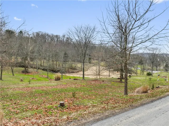 Vaneal Rd, Washington, PA 15301