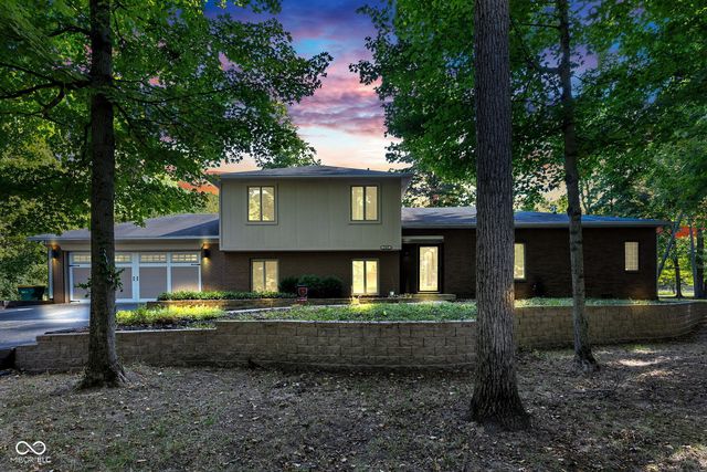 6548 Lake Forest Dr, Avon, IN 46123
