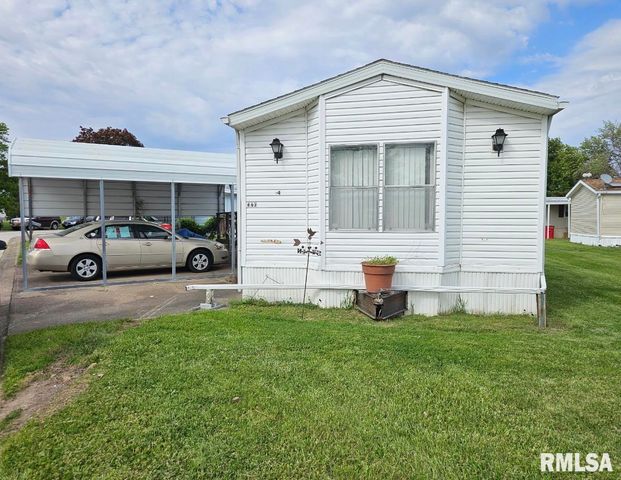 326 Acorn Dr, Quincy, IL 62305