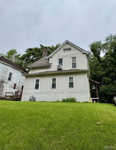 1312 Alby St #A, Alton, IL 62002