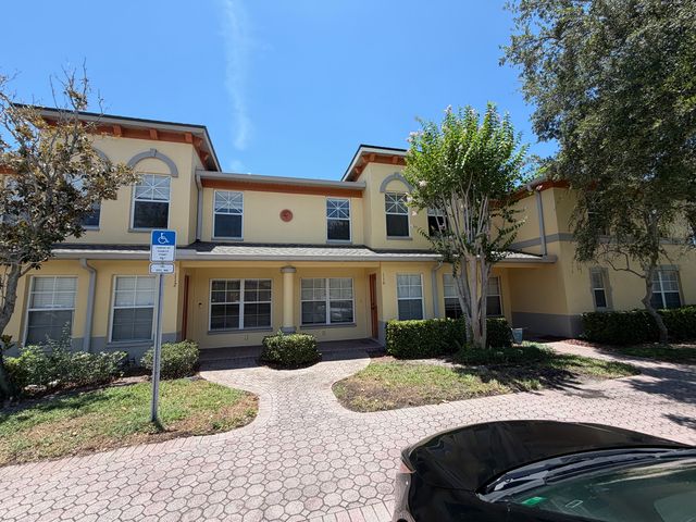 110 Coquina Bay Dr #110, Saint Petersburg, FL 33705