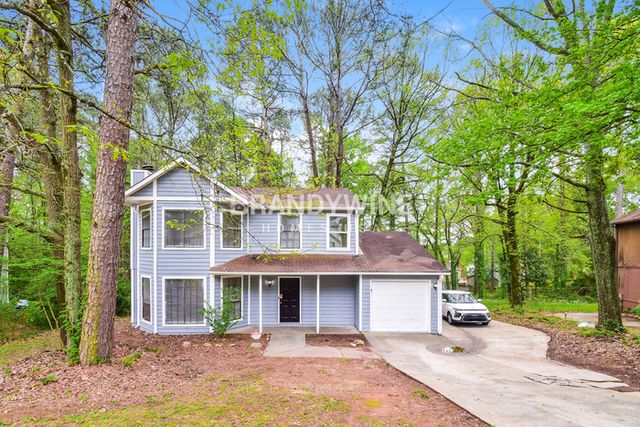 5409 Forest East Ln, Stone Mountain, GA 30088