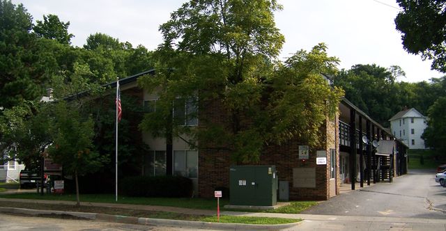 1850 Ellis St #105, Dubuque, IA 52001