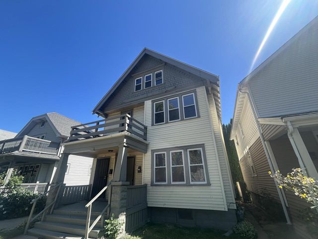 3730 N 11th STREET, Milwaukee, WI 53206