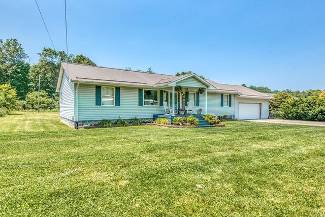 556 Stoney Battery Rd, Marion, VA 24354