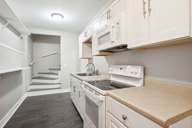 1643 Ralph David Abernathy Blvd SW #B, Atlanta, GA 30310