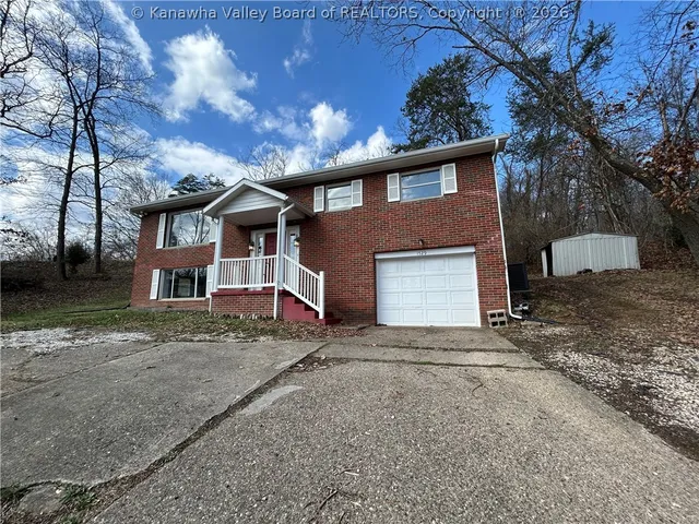 1529 Whaley Ct, Huntington, WV 25704