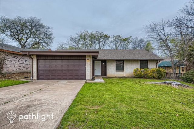 333 Clearfield Dr, Garland, TX 75043