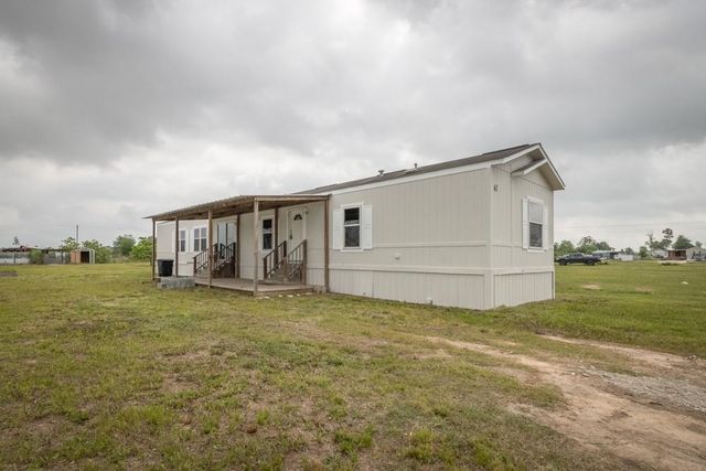 62 Road 5245, Cleveland, TX 77327