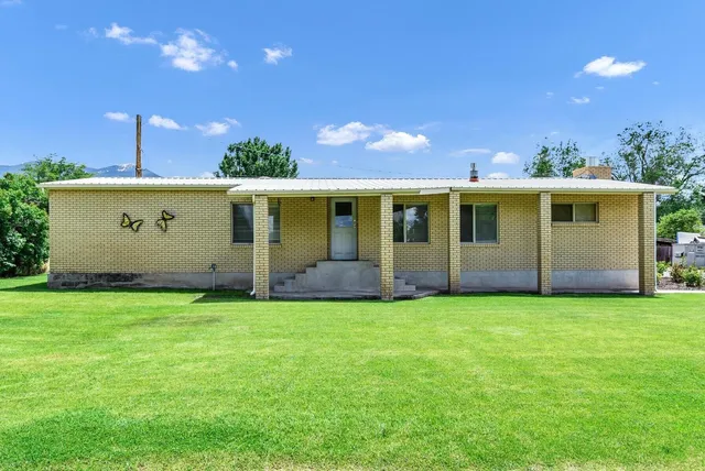 162 E  200 N, Monroe, UT 84754