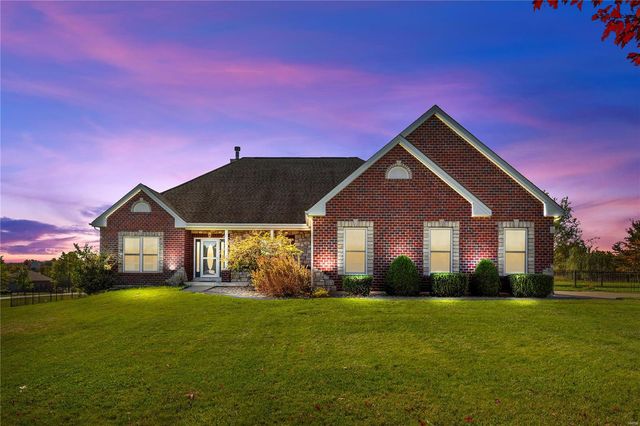20 Bel Air Dr, Moscow Mills, MO 63362