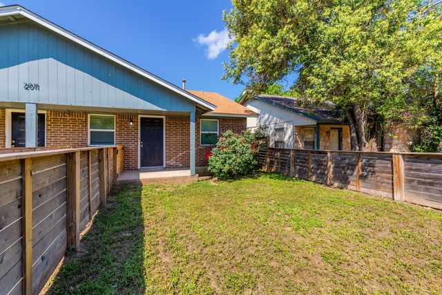 2011 E  Stassney Ln #A, Austin, TX 78744