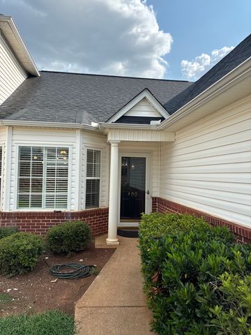 400 Cliffview Ct, Greer, SC 29650