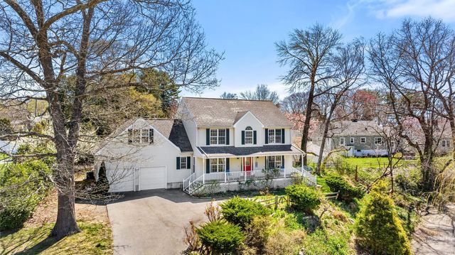 150 Cove View Rd, New London, CT 06320