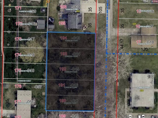 Robinwood Ave, Sheffield lake, OH 44054