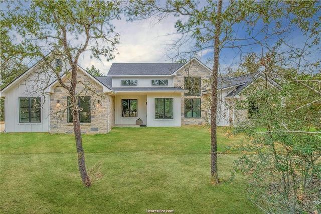 4334 Berkshire Dr, Franklin, TX 77856