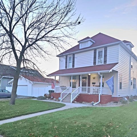 804 S  8th St, Norfolk, NE 68701