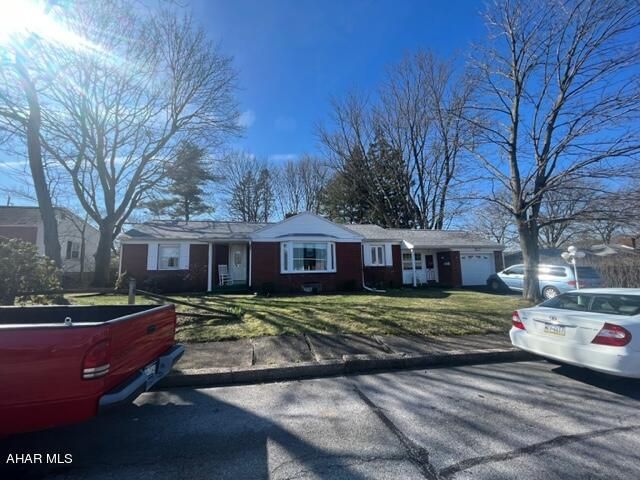 520 Spruce St, Roaring Spring, PA 16673