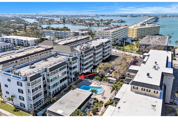 139 Bluff View Dr #104, Belleair Bluffs, FL 33770
