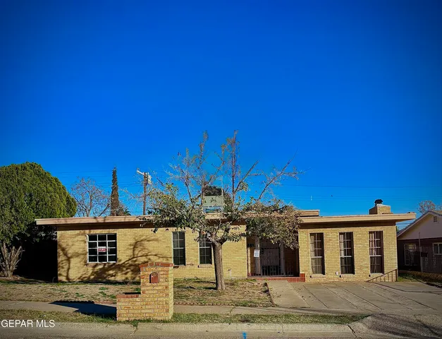 912 Argentina St, El Paso, TX 79903
