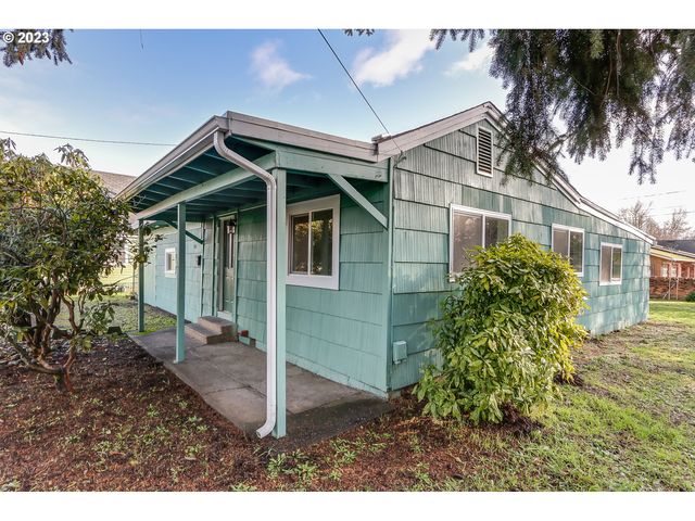 145 W  D St, Springfield, OR 97477