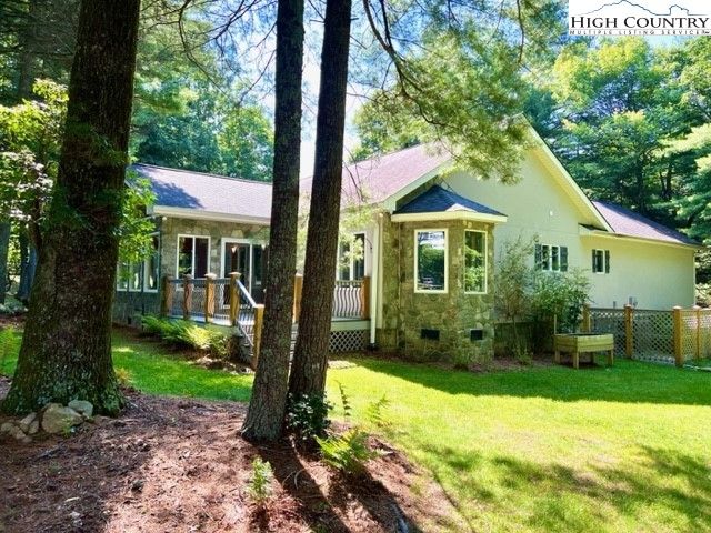 331 Turnberry Drive, Glade Valley, NC 28627
