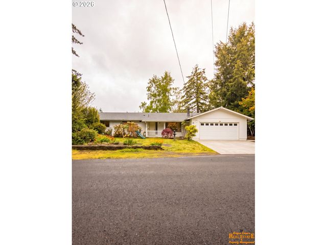 5590 S  Shore Dr, Florence, OR 97439