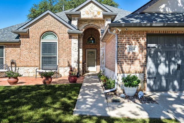 2106 Driskell Ln, Corinth, TX 76210