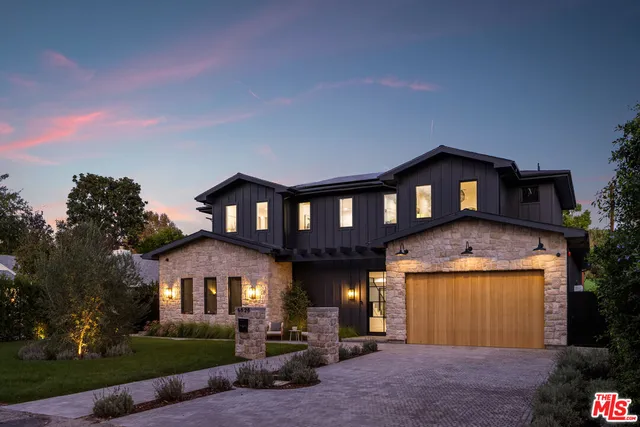 4828 Radford Ave, Valley Village, CA 91607