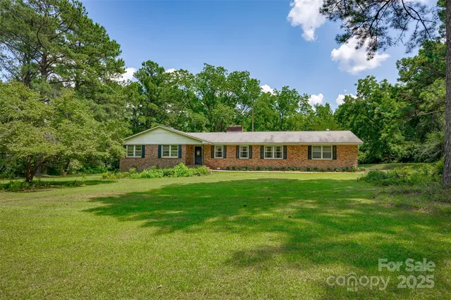 904 State Highway 200, Winnsboro, SC 29180