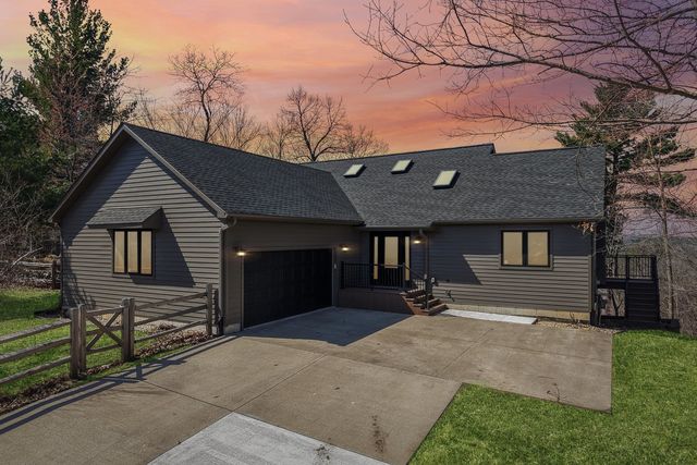 54 Lookout, Wisconsin Dells, WI 53965