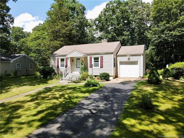 52 Old Plains Rd, Willimantic, CT 06226