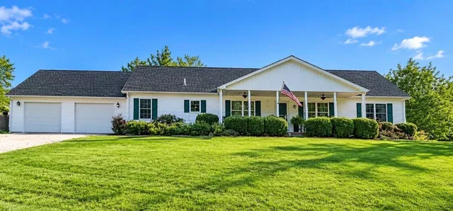 20930 Kerr Ln, Rushville, IL 62681