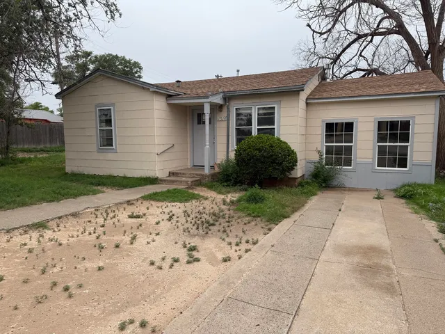 1514 Avenue F, Levelland, TX 79336