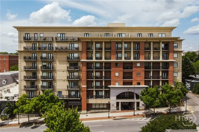 250 W Broad Street #521, Athens, GA 30601