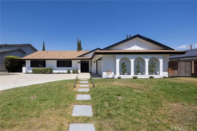1370 Edgefield St, Upland, CA 91786