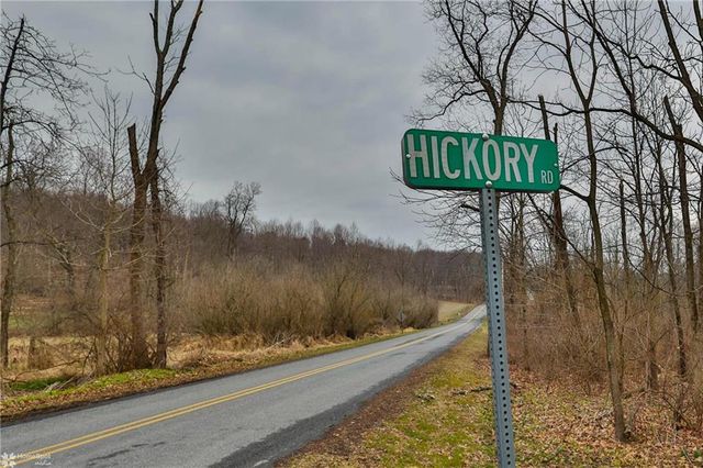 6338 Hickory Rd, Slatington, PA 18080
