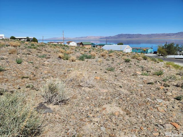 271 Summitview Dr, Walker Lake, NV 89415