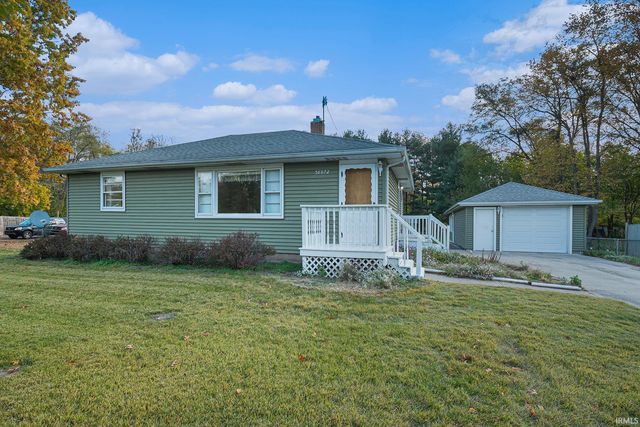56872 Butternut Rd, South Bend, IN 46619