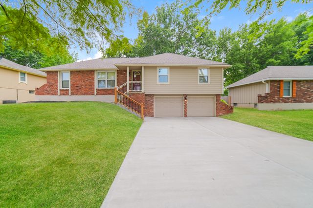 1309 SW 19th St, Blue Springs, MO 64015