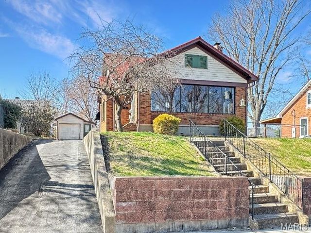 210 E  Main St, Washington, MO 63090