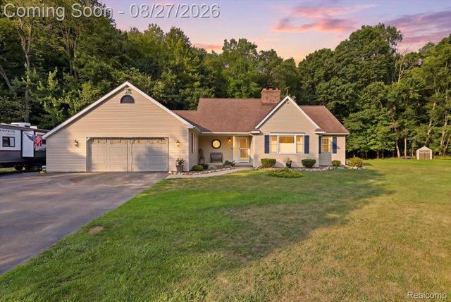 10100 Springtime Cir, Clarkston, MI 48348