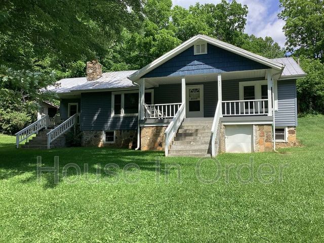 431 White Oak Rd, Waynesville, NC 28785