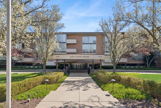 1301 N  Western Ave #320, Lake Forest, IL 60045