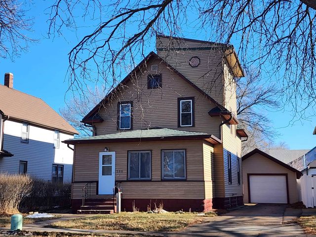 506 N  8th St, Estherville, IA 51334