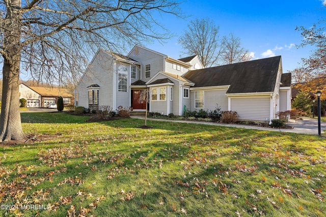 5B Barton Court, Monroe Township, NJ 08831