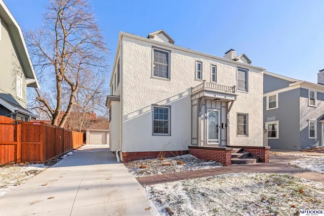 309 S  52nd St, Omaha, NE 68132