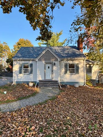 402 11th St S, Hudson, WI 54016